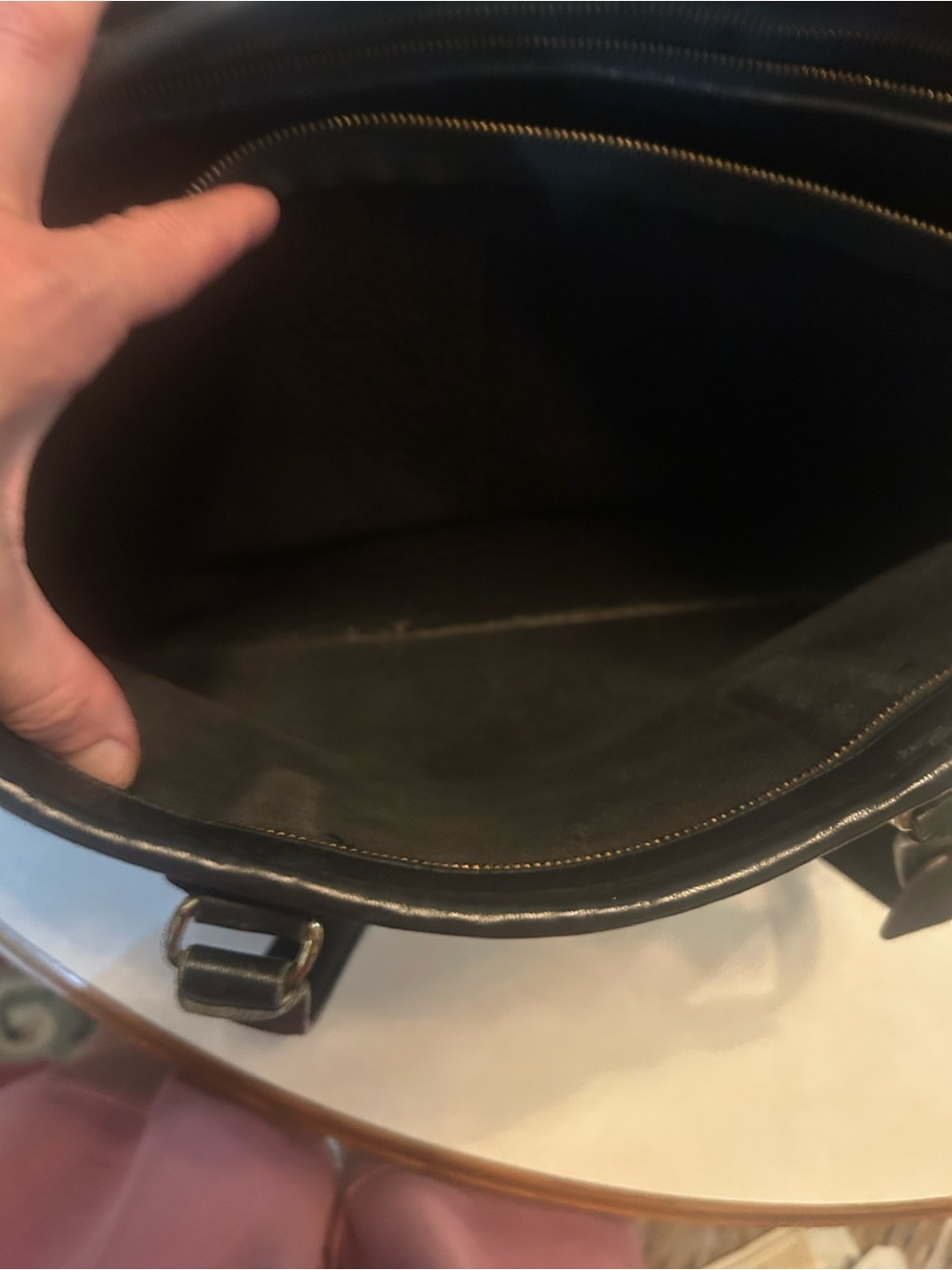 Vintage Classic Coach Black Leather Handbag made in NYwith Brass Accents and Tag - Picture 7 of 13